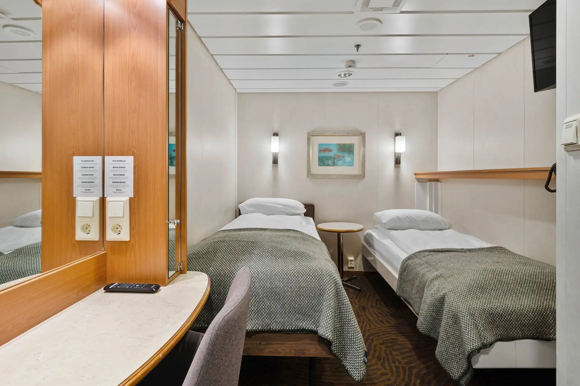 polar_inside_i2_ms_trollfjord_hgr_162911_1920_photo_espen_mills