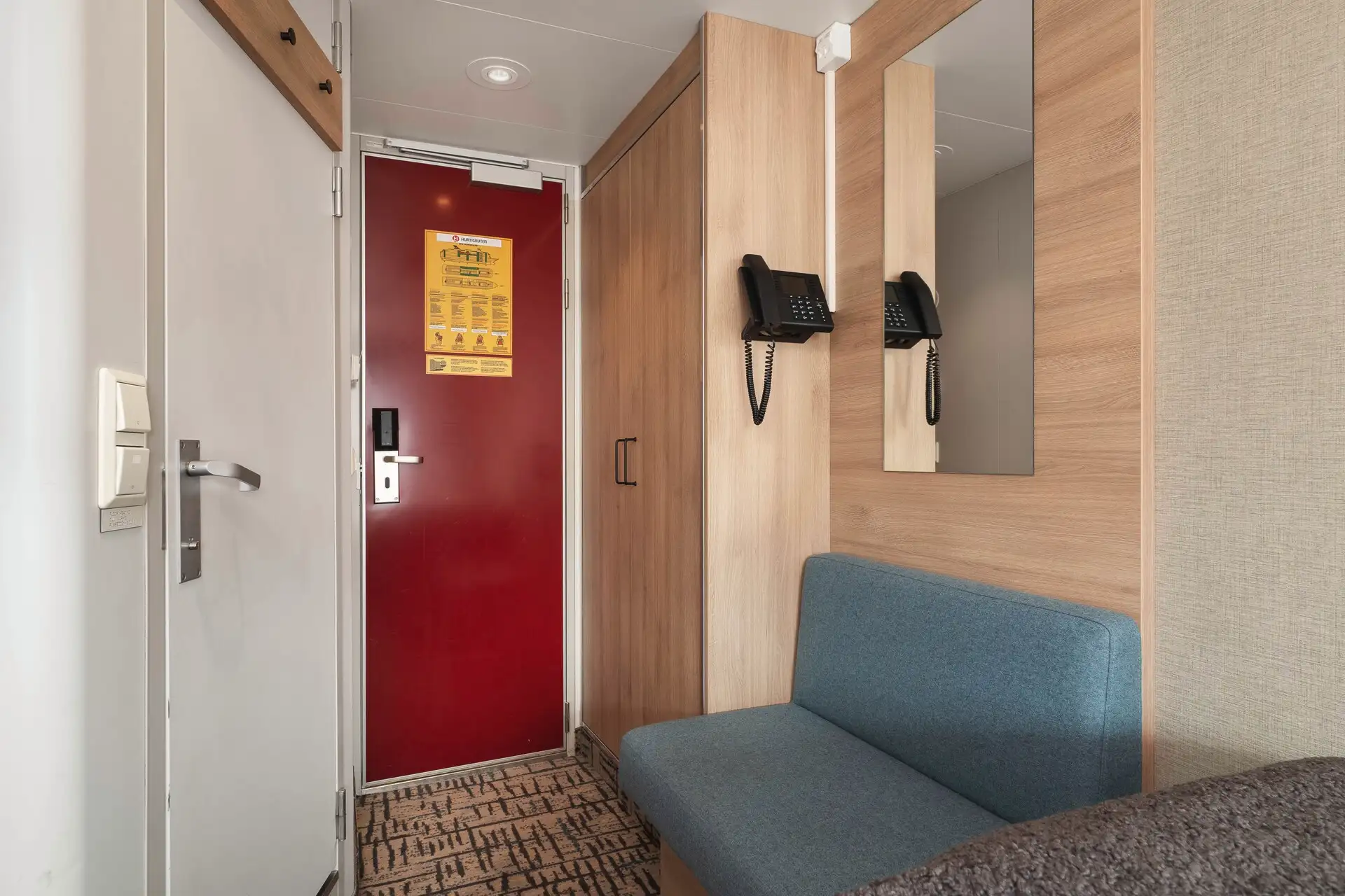 202303.24-ms-nordkapp-cabin-356-n2-06-espen-mills-21113982-photo_espen_mills_1920