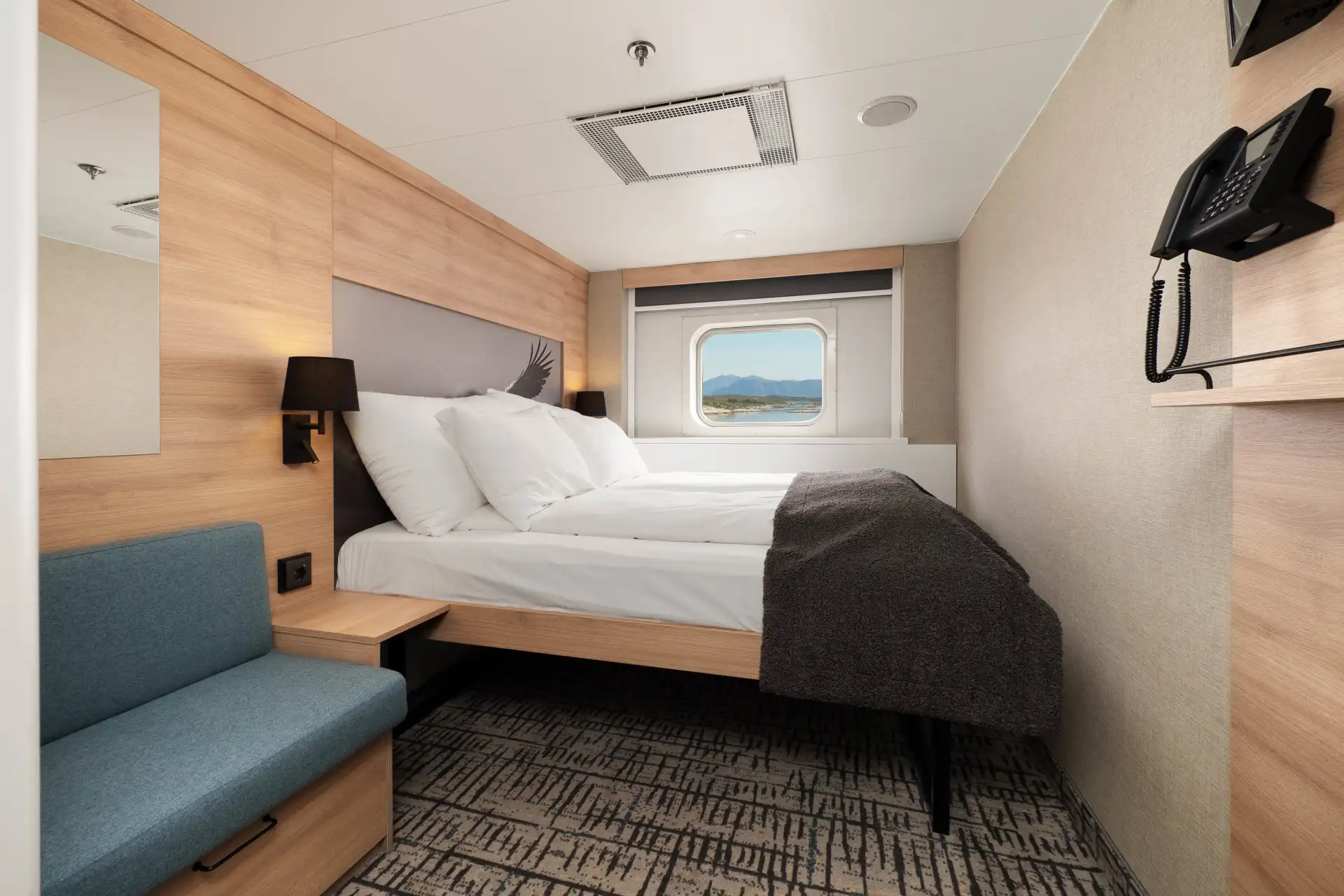 polar_outside_n2d_nk_pl_kh_hgr_161489_photo_espen_mills